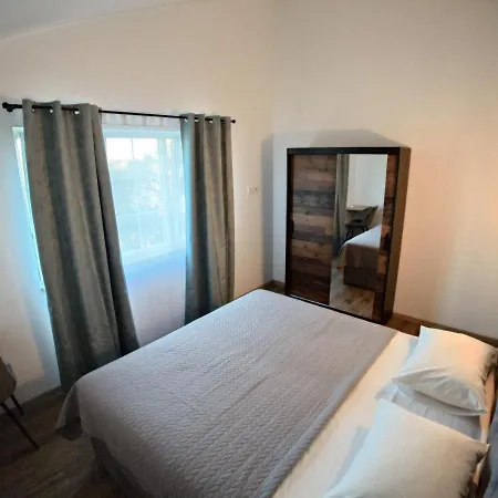 Amazing Florina With Swimming Pool Villa