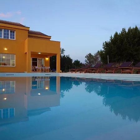 Amazing Florina With Swimming Pool *
