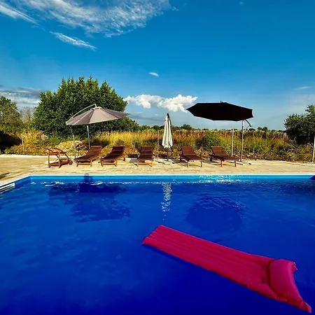 Amazing Florina With Swimming Pool Ninski Stanovi