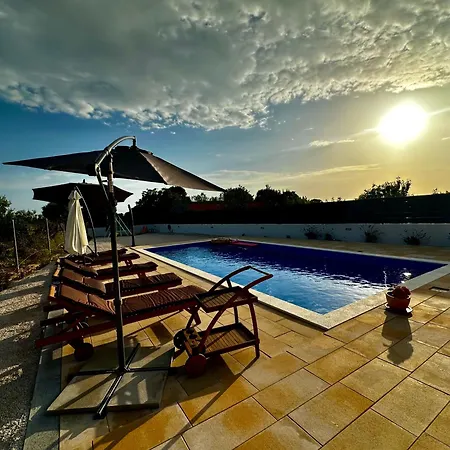 Amazing Florina With Swimming Pool * Ninski Stanovi
