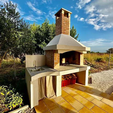 Villa Amazing Florina With Swimming Pool *